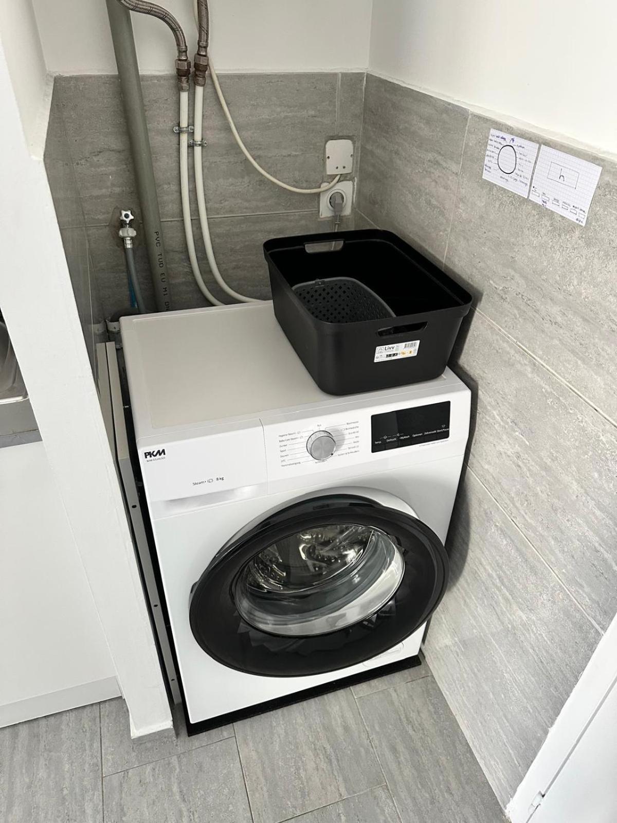 Appartement T2 Avec Terrasse Et Cour Cavaillon Buitenkant foto