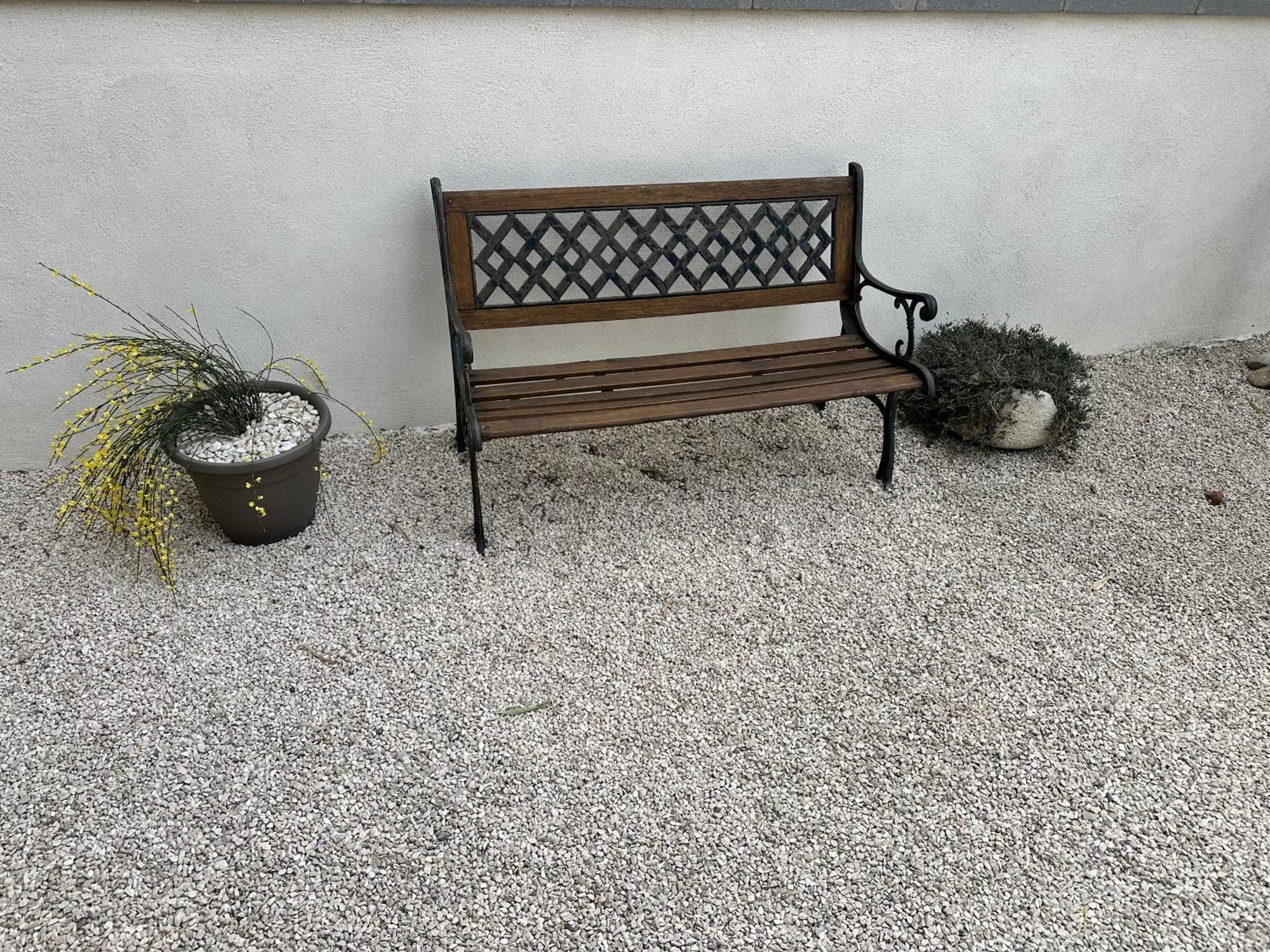 Appartement T2 Avec Terrasse Et Cour Cavaillon Buitenkant foto