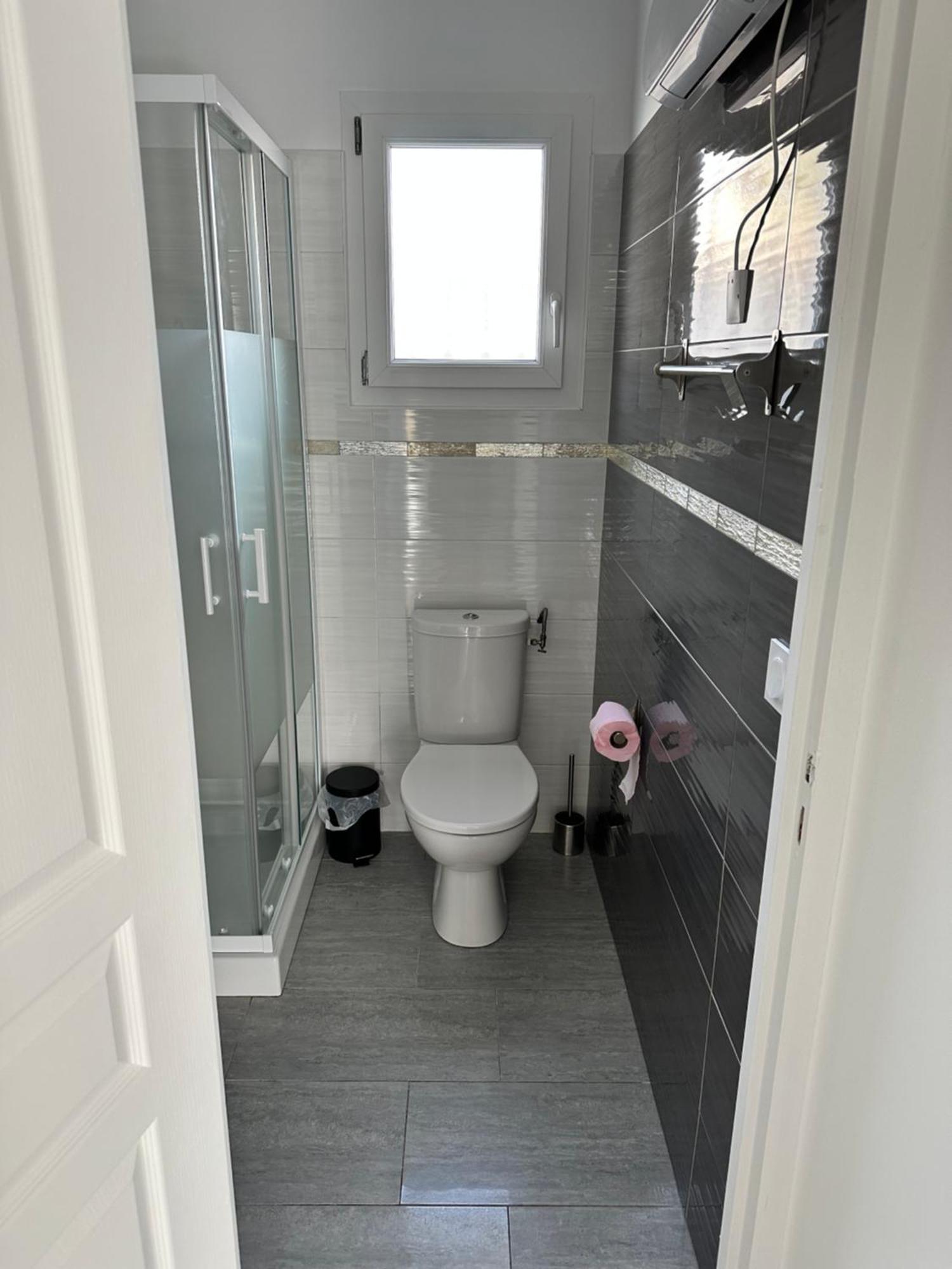 Appartement T2 Avec Terrasse Et Cour Cavaillon Buitenkant foto